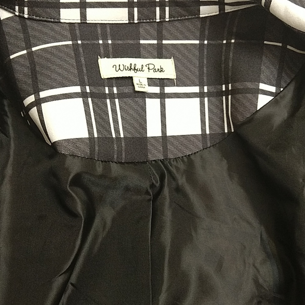 Coat - Picture 4 of 4
